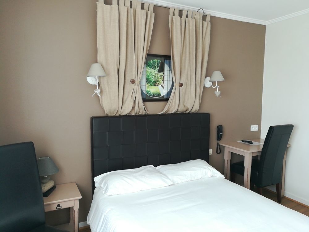 Contact Hotel Du Relais 图阿尔 外观 照片