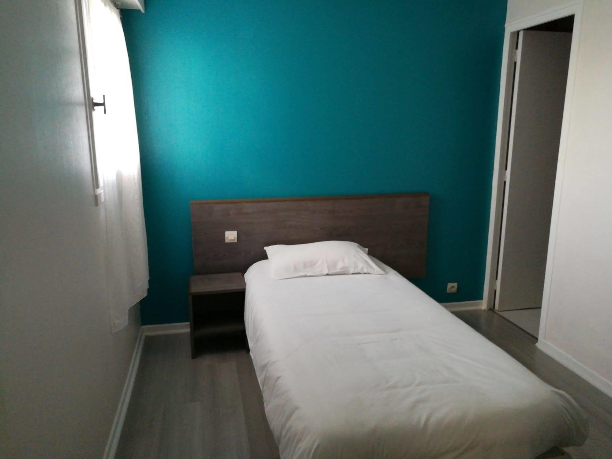 Contact Hotel Du Relais 图阿尔 外观 照片